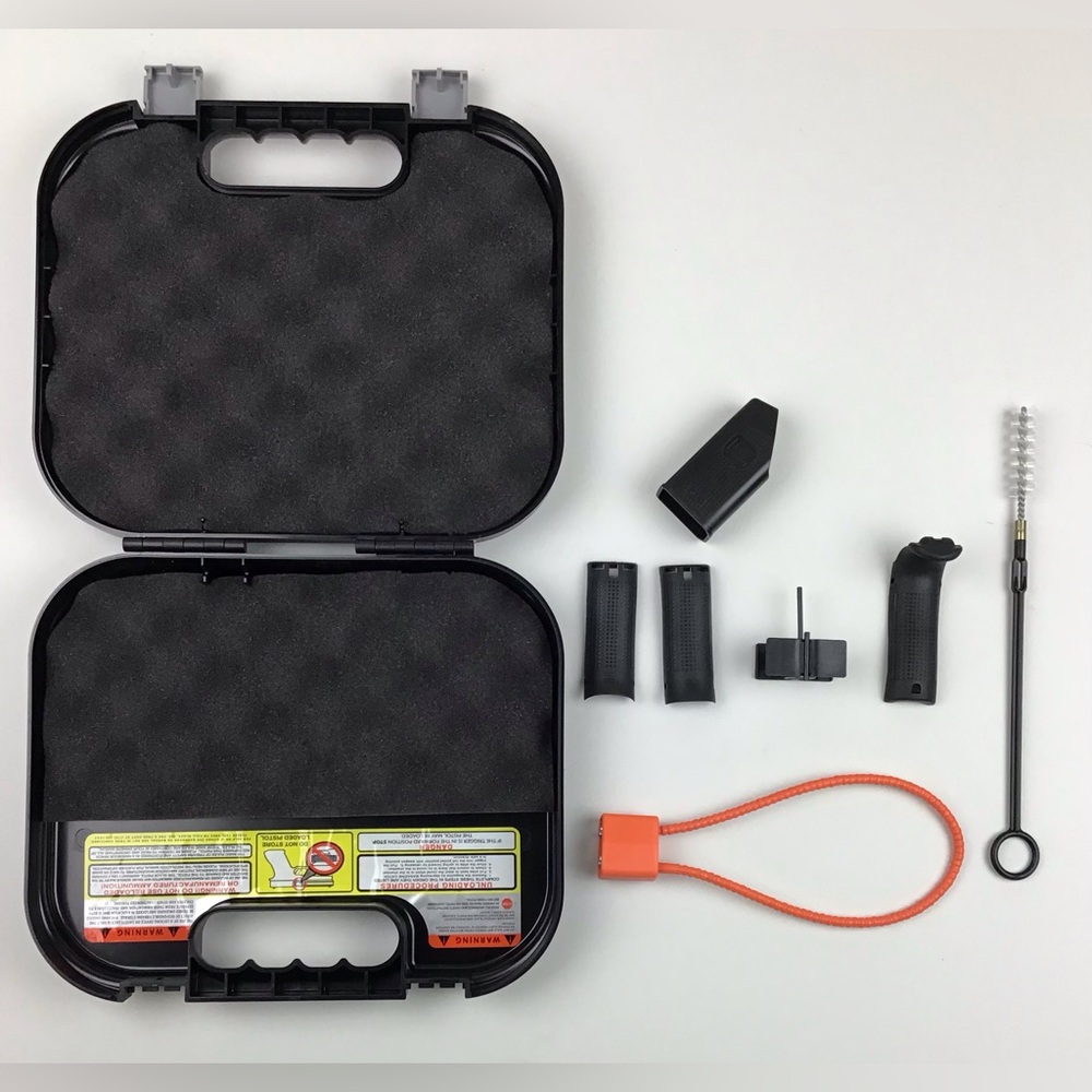 Glock G19 hard case and some accessories